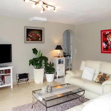 Holiday Home L'Oustaou - Caq130